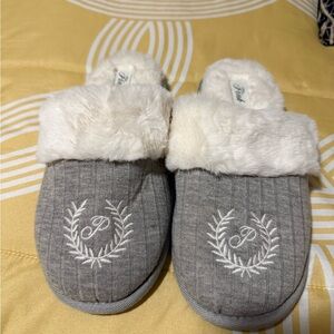 PINK Victoria's Secret White Fur Slippers